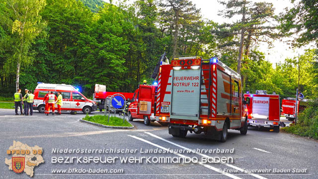 20190526 Verkehrsunfall LB210 x Siegenfeld Foto: © Stefan Schneider FF Baden-Stadt 20190526 Verkehrsunfall LB210 x Siegenfeld Foto: © Stefan Schneider FF Baden-Stadt