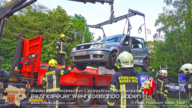 20190526 Verkehrsunfall LB210 x Siegenfeld Foto: © Stefan Schneider FF Baden-Stadt 20190526 Verkehrsunfall LB210 x Siegenfeld Foto: © Stefan Schneider FF Baden-Stadt