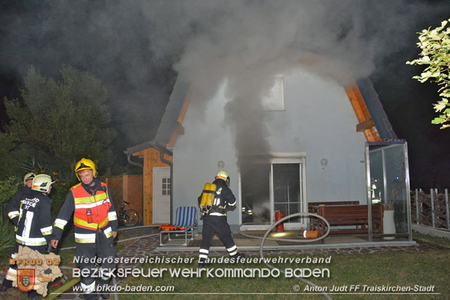 20190713 Brand in einem Traiskirchener Kleingartenhaus  Foto: © Anton Judt FF Traiskirchen-Stadt 