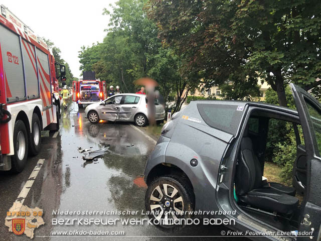 20190713 Verkehrsunfall in Ebreichsdorf Foto: © Freiwillige Feuerwehr Ebreichsdorf 20190713 Verkehrsunfall in Ebreichsdorf Foto: © Freiwillige Feuerwehr Ebreichsdorf