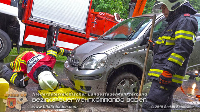 20190713 4 köpfige Familie verunfalt mit Pkw auf der LB 11 bei Neuhaus Foto: © Stefan Schneider BFK Baden 20190713 4 köpfige Familie verunfalt mit Pkw auf der LB 11 bei Neuhaus Foto: © Stefan Schneider BFK Baden