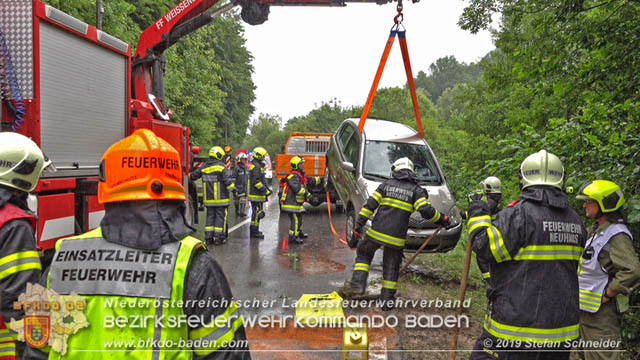 20190713 4 köpfige Familie verunfalt mit Pkw auf der LB 11 bei Neuhaus Foto: © Stefan Schneider BFK Baden 20190713 4 köpfige Familie verunfalt mit Pkw auf der LB 11 bei Neuhaus Foto: © Stefan Schneider BFK Baden