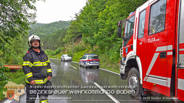 20190713 4 köpfige Familie verunfalt mit Pkw auf der LB 11 bei Neuhaus Foto: © Stefan Schneider BFK Baden 20190713 4 köpfige Familie verunfalt mit Pkw auf der LB 11 bei Neuhaus Foto: © Stefan Schneider BFK Baden