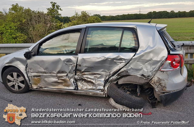 20190817 Verkehrsunfall auf der A3 zwischen Pottendorf und Ebreichsdorf-West Foto: © Freiwillige Feuerwehr Pottendorf 20190817 Verkehrsunfall auf der A3 zwischen Pottendorf und Ebreichsdorf-West Foto: © Freiwillige Feuerwehr Pottendorf