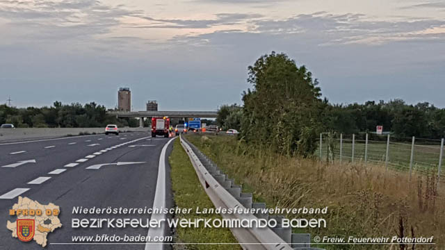 20190817 Verkehrsunfall auf der A3 zwischen Pottendorf und Ebreichsdorf-West Foto: © Freiwillige Feuerwehr Pottendorf 20190817 Verkehrsunfall auf der A3 zwischen Pottendorf und Ebreichsdorf-West Foto: © Freiwillige Feuerwehr Pottendorf