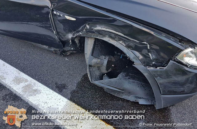 20190817 Verkehrsunfall auf der A3 zwischen Pottendorf und Ebreichsdorf-West Foto: © Freiwillige Feuerwehr Pottendorf 20190817 Verkehrsunfall auf der A3 zwischen Pottendorf und Ebreichsdorf-West Foto: © Freiwillige Feuerwehr Pottendorf