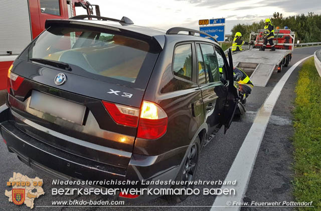 20190817 Verkehrsunfall auf der A3 zwischen Pottendorf und Ebreichsdorf-West Foto: © Freiwillige Feuerwehr Pottendorf 20190817 Verkehrsunfall auf der A3 zwischen Pottendorf und Ebreichsdorf-West Foto: © Freiwillige Feuerwehr Pottendorf