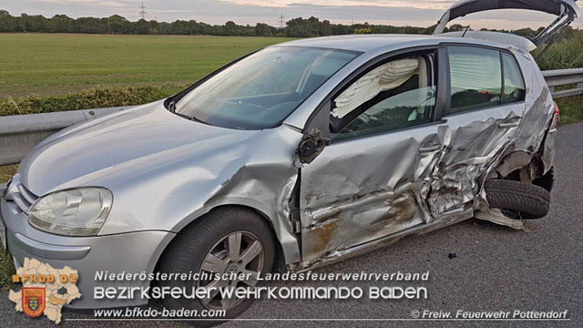 20190817 Verkehrsunfall auf der A3 zwischen Pottendorf und Ebreichsdorf-West  Foto: © Freiwillige Feuerwehr Pottendorf