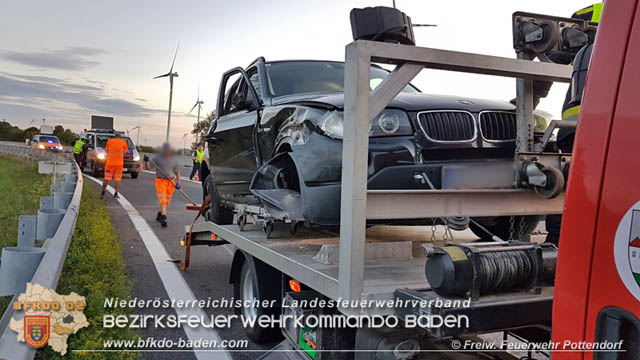 20190817 Verkehrsunfall auf der A3 zwischen Pottendorf und Ebreichsdorf-West Foto: © Freiwillige Feuerwehr Pottendorf 20190817 Verkehrsunfall auf der A3 zwischen Pottendorf und Ebreichsdorf-West Foto: © Freiwillige Feuerwehr Pottendorf