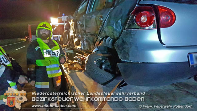20190817 Verkehrsunfall auf der A3 zwischen Pottendorf und Ebreichsdorf-West Foto: © Freiwillige Feuerwehr Pottendorf 20190817 Verkehrsunfall auf der A3 zwischen Pottendorf und Ebreichsdorf-West Foto: © Freiwillige Feuerwehr Pottendorf