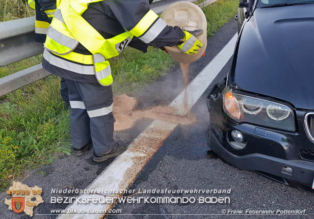 20190817 Verkehrsunfall auf der A3 zwischen Pottendorf und Ebreichsdorf-West Foto: © Freiwillige Feuerwehr Pottendorf 20190817 Verkehrsunfall auf der A3 zwischen Pottendorf und Ebreichsdorf-West Foto: © Freiwillige Feuerwehr Pottendorf