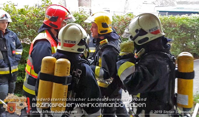 20190827 Brand in der Wohnung eines Traiskirchner Mehrpartein-Wohnhaus  Foto: Stefan Schneider