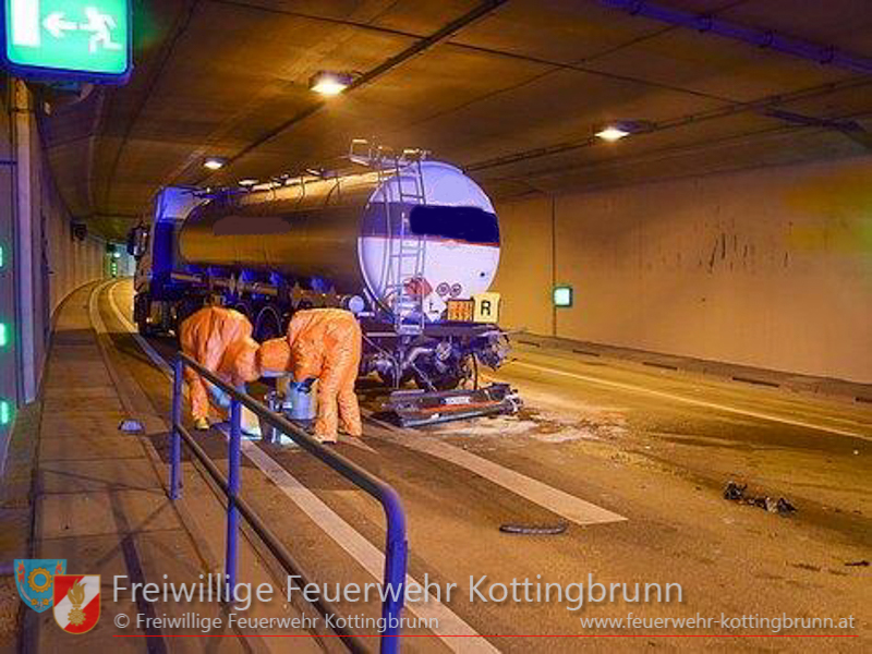 20190904 Deko Einsatz bei Gefahrgut Unfall im Tunnel S1 Vösendorf Bezirk Mödling Foto: © Freiwillige Feuerwehr Kottingbrunn 20190904 Deko Einsatz bei Gefahrgut Unfall im Tunnel S1 Vösendorf Bezirk Mödling Foto: © Freiwillige Feuerwehr Kottingbrunn