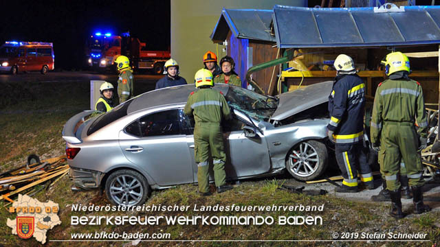 20191004 Verkehrsunfall zwischen Günselsdorf (Gemeindegebiet Schönau a.d.Triesting) und Sollenau  Foto: © Stefan Schneider