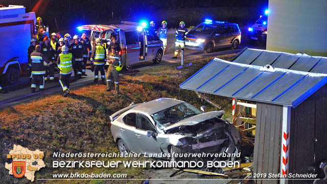 20191004 Verkehrsunfall zwischen Günselsdorf (Gemeindegebiet Schönau a.d.Triesting) und Sollenau  Foto: © Stefan Schneider