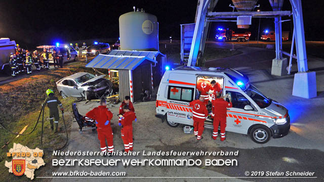 20191004 Verkehrsunfall zwischen Günselsdorf (Gemeindegebiet Schönau a.d.Triesting) und Sollenau  Foto: © Stefan Schneider
