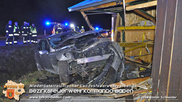 20191004 Verkehrsunfall zwischen Günselsdorf (Gemeindegebiet Schönau a.d.Triesting) und Sollenau  Foto: © Stefan Schneider