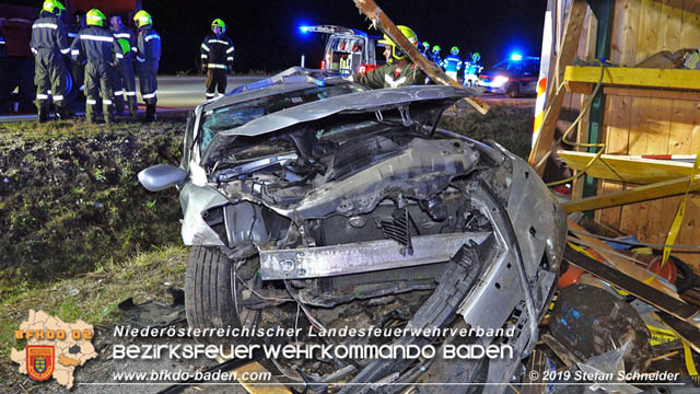20191004 Verkehrsunfall zwischen Günselsdorf (Gemeindegebiet Schönau a.d.Triesting) und Sollenau  Foto: © Stefan Schneider