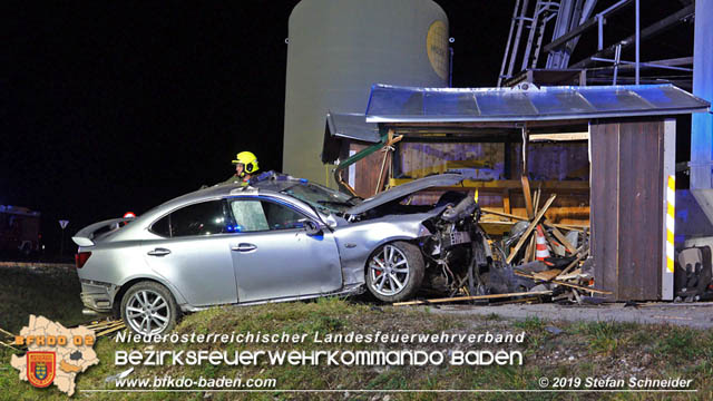 20191004 Verkehrsunfall zwischen Günselsdorf (Gemeindegebiet Schönau a.d.Triesting) und Sollenau  Foto: © Stefan Schneider