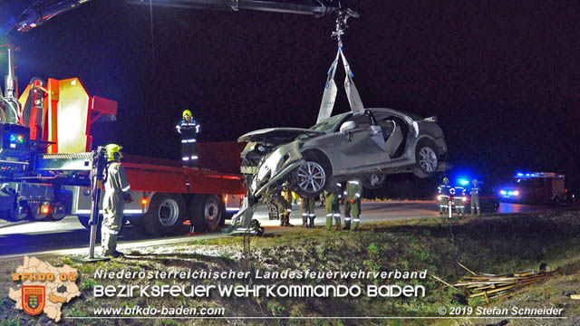 20191004 Verkehrsunfall zwischen Günselsdorf (Gemeindegebiet Schönau a.d.Triesting) und Sollenau  Foto: © Stefan Schneider