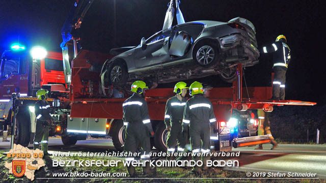 20191004 Verkehrsunfall zwischen Günselsdorf (Gemeindegebiet Schönau a.d.Triesting) und Sollenau  Foto: © Stefan Schneider