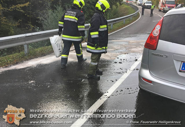 20191010 Fahrzeugbrand nach Motorschaden bei Heiligenkreuz  Foto: © Freiwillige Feuerwehr Heiligenkreuz
