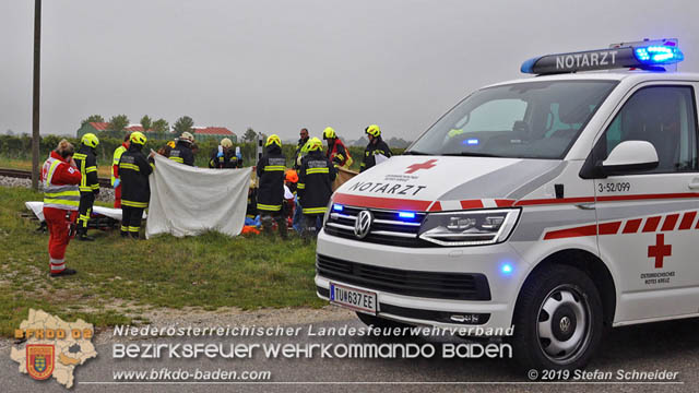 20191014 Pensionist mit Rad bei einem unbeschranktem Bahnübergang in Tattendorf von Zug erfasst und schwer verletzt  Foto: © Stefan Schneider