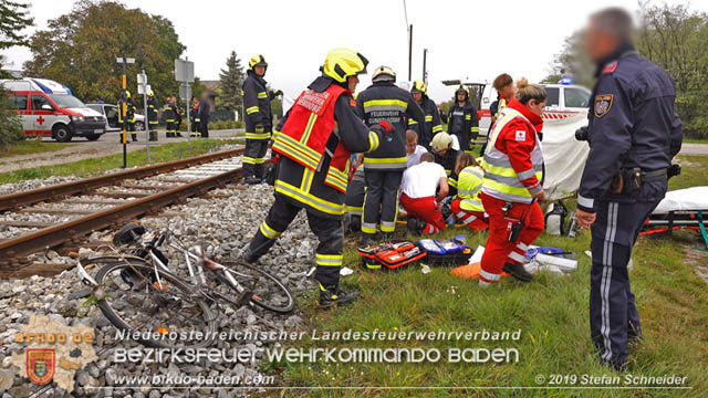 20191014 Pensionist mit Rad bei einem unbeschranktem Bahnübergang in Tattendorf von Zug erfasst und schwer verletzt  Foto: © Stefan Schneider