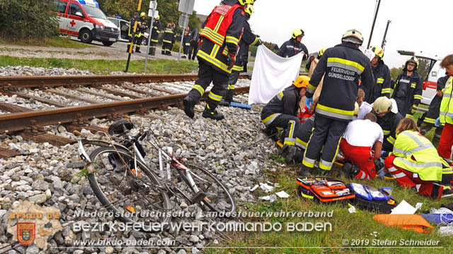 20191014 Pensionist mit Rad bei einem unbeschranktem Bahnübergang in Tattendorf von Zug erfasst und schwer verletzt  Foto: © Stefan Schneider