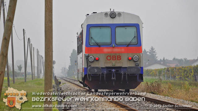 20191014 Pensionist mit Rad bei einem unbeschranktem Bahnübergang in Tattendorf von Zug erfasst und schwer verletzt  Foto: © Stefan Schneider