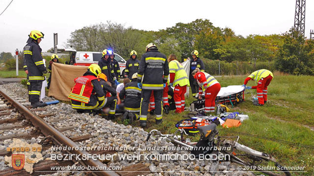 20191014 Pensionist mit Rad bei einem unbeschranktem Bahnübergang in Tattendorf von Zug erfasst und schwer verletzt  Foto: © Stefan Schneider