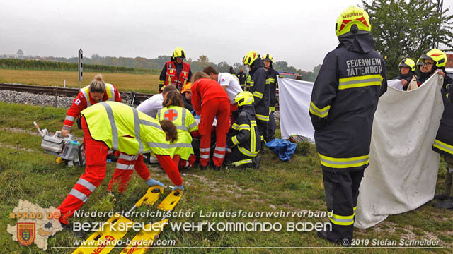 20191014 Pensionist mit Rad bei einem unbeschranktem Bahnübergang in Tattendorf von Zug erfasst und schwer verletzt  Foto: © Stefan Schneider