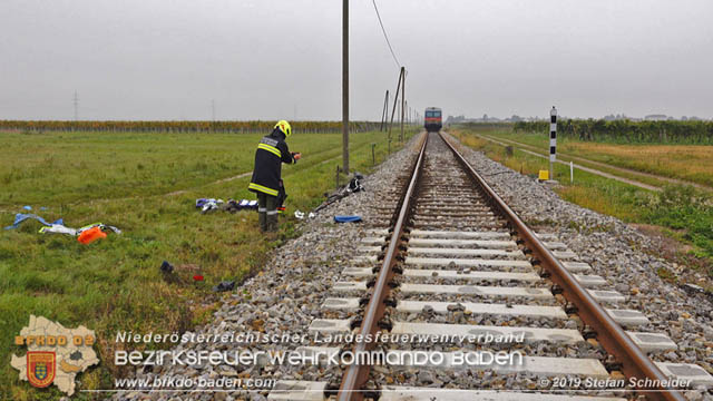 20191014 Pensionist mit Rad bei einem unbeschranktem Bahnübergang in Tattendorf von Zug erfasst und schwer verletzt  Foto: © Stefan Schneider