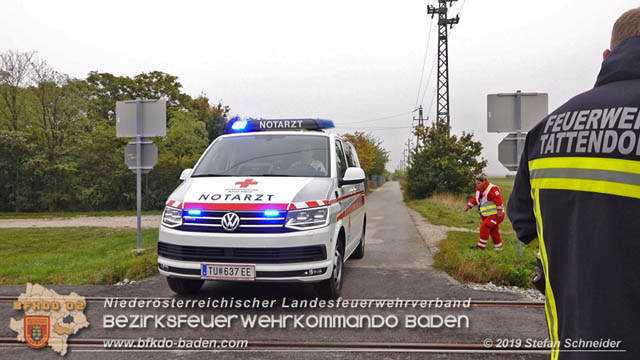 20191014 Pensionist mit Rad bei einem unbeschranktem Bahnübergang in Tattendorf von Zug erfasst und schwer verletzt  Foto: © Stefan Schneider
