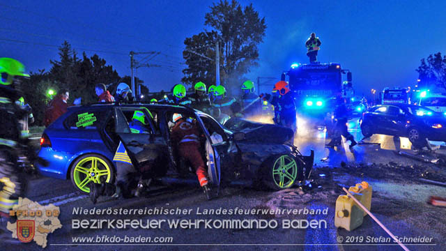 20191017 Frontalzusammenstoss zweier Pkw auf der LB17 bei Moellerdorf  Foto: © Stefan Schneider