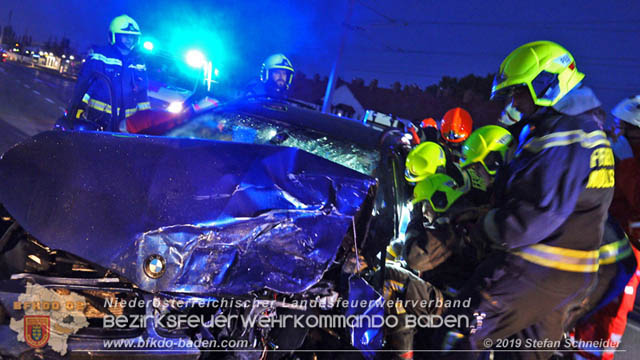 20191017 Frontalzusammenstoss zweier Pkw auf der LB17 bei Moellerdorf  Foto: © Stefan Schneider