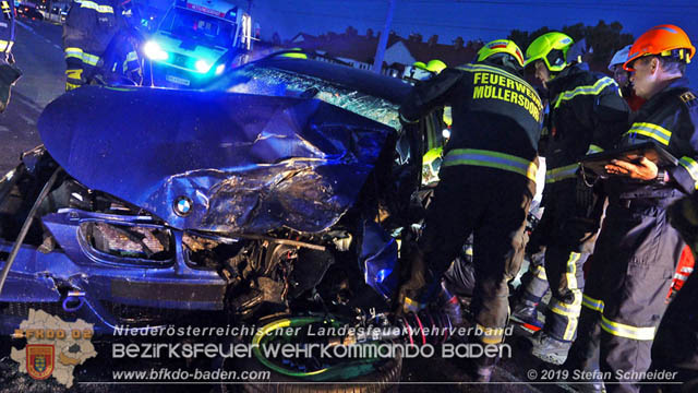 20191017 Frontalzusammenstoss zweier Pkw auf der LB17 bei Moellerdorf  Foto: © Stefan Schneider