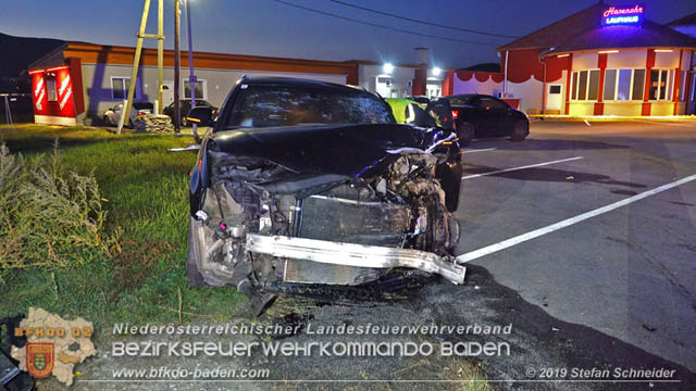 20191017 Frontalzusammenstoss zweier Pkw auf der LB17 bei Moellerdorf  Foto: © Stefan Schneider