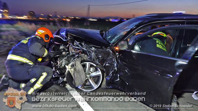 20191017 Frontalzusammenstoss zweier Pkw auf der LB17 bei Moellerdorf  Foto: © Stefan Schneider