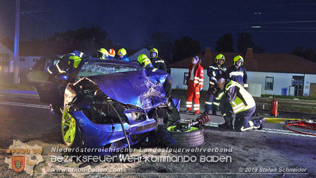 20191017 Frontalzusammenstoss zweier Pkw auf der LB17 bei Moellerdorf  Foto: © Stefan Schneider