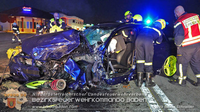 20191017 Frontalzusammenstoss zweier Pkw auf der LB17 bei Moellerdorf  Foto: © Stefan Schneider