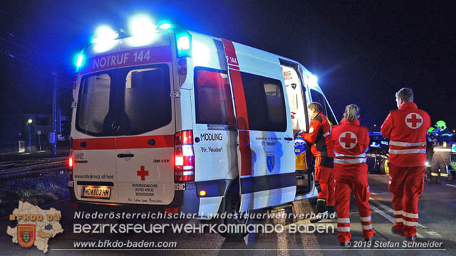 20191017 Frontalzusammenstoss zweier Pkw auf der LB17 bei Moellerdorf  Foto: © Stefan Schneider