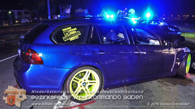 20191017 Frontalzusammenstoss zweier Pkw auf der LB17 bei Moellerdorf  Foto: © Stefan Schneider