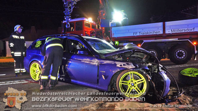 20191017 Frontalzusammenstoss zweier Pkw auf der LB17 bei Moellerdorf  Foto: © Stefan Schneider