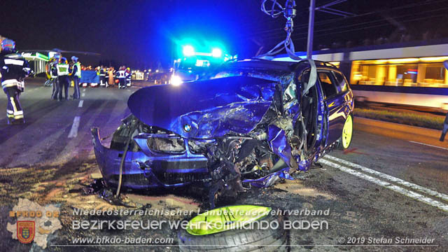 20191017 Frontalzusammenstoss zweier Pkw auf der LB17 bei Moellerdorf  Foto: © Stefan Schneider