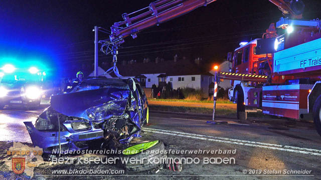 20191017 Frontalzusammenstoss zweier Pkw auf der LB17 bei Moellerdorf  Foto: © Stefan Schneider