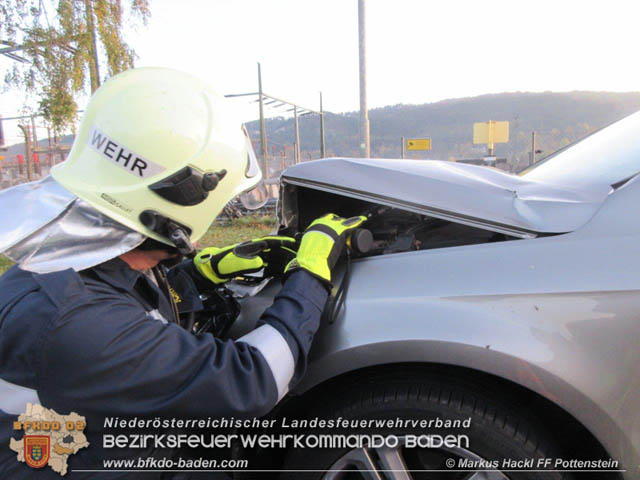 20191021 Auffahrunfall auf der LB18 bei Pottenstein mit 4 beteilgten Fahrzeugen Foto: © Markus Hackl FF Pottenstein 20191021 Auffahrunfall auf der LB18 bei Pottenstein mit 4 beteilgten Fahrzeugen Foto: © Markus Hackl FF Pottenstein