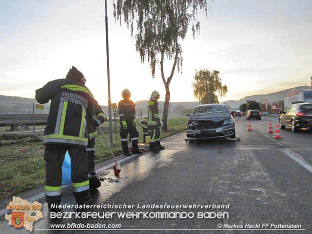 20191021 Auffahrunfall auf der LB18 bei Pottenstein mit 4 beteilgten Fahrzeugen Foto: © Markus Hackl FF Pottenstein 20191021 Auffahrunfall auf der LB18 bei Pottenstein mit 4 beteilgten Fahrzeugen Foto: © Markus Hackl FF Pottenstein