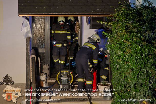 20191028 Brand in einen Enzesfelder Einfamilienhaus Foto: © Stefan Schneider BFK Baden 20191028 Brand in einen Enzesfelder Einfamilienhaus Foto: © Stefan Schneider BFK Baden
