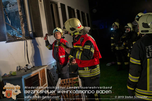 20191028 Brand in einen Enzesfelder Einfamilienhaus Foto: © Stefan Schneider BFK Baden 20191028 Brand in einen Enzesfelder Einfamilienhaus Foto: © Stefan Schneider BFK Baden